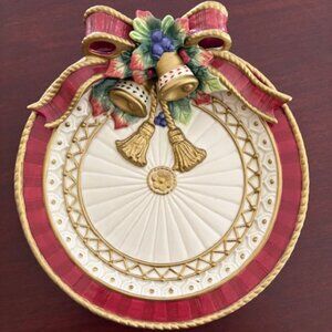 Vintage Fitz & Floyd Christmas Deer Canape Plate for Serving or Hanging 9 1/4"